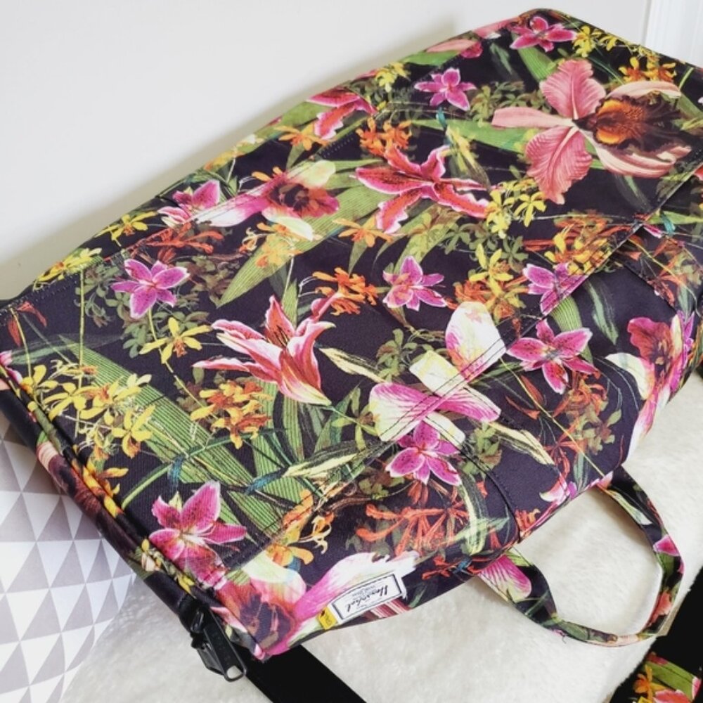 Herschel Supply Co. Weekender Duffle Bag Large - Picture 7 of 7